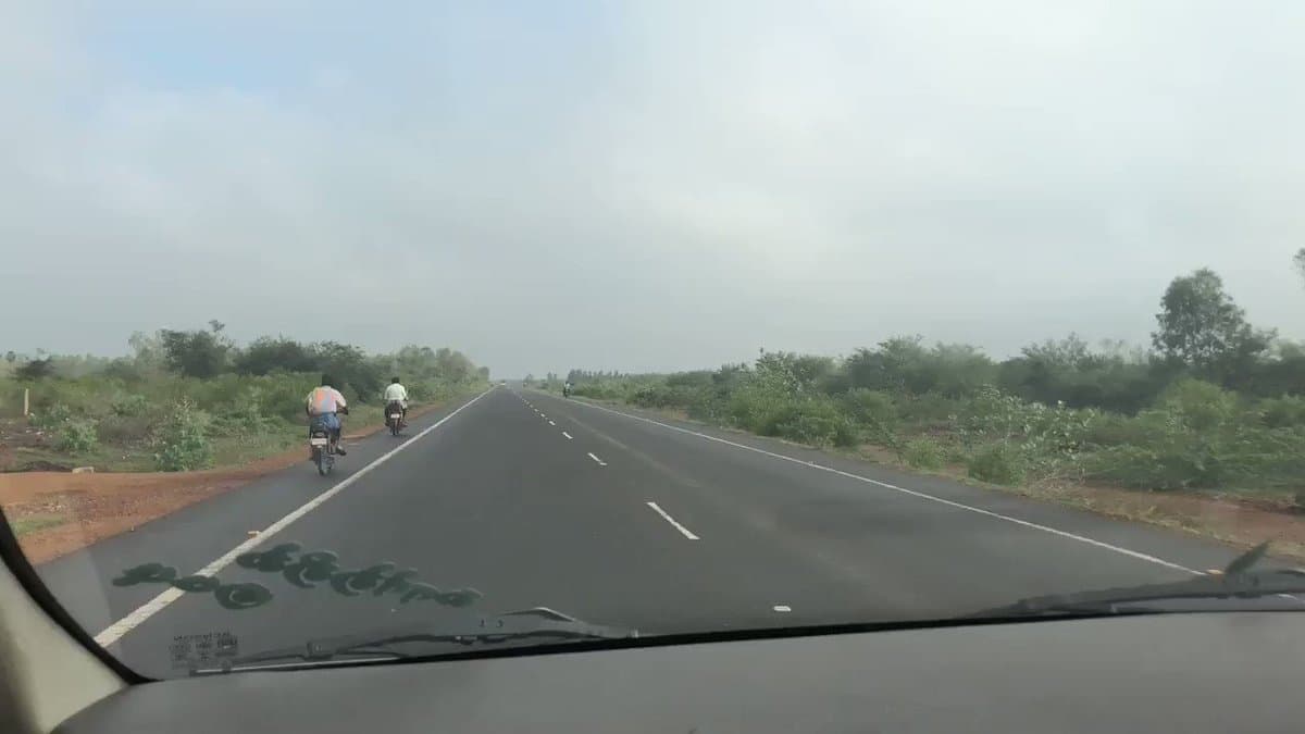 Tweet image 1