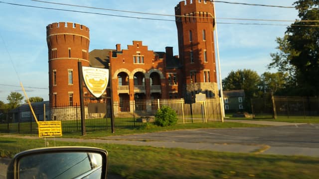 Quoted tweet image 3