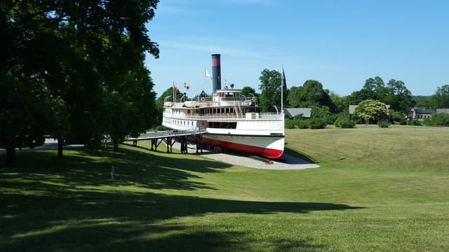 Quoted tweet image 1