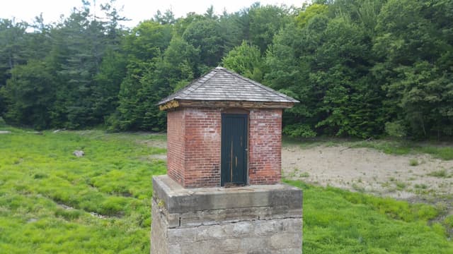 Quoted tweet image 2